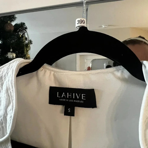 LAHIVE White Wrap Blouse Size Small - Picture 5 of 6